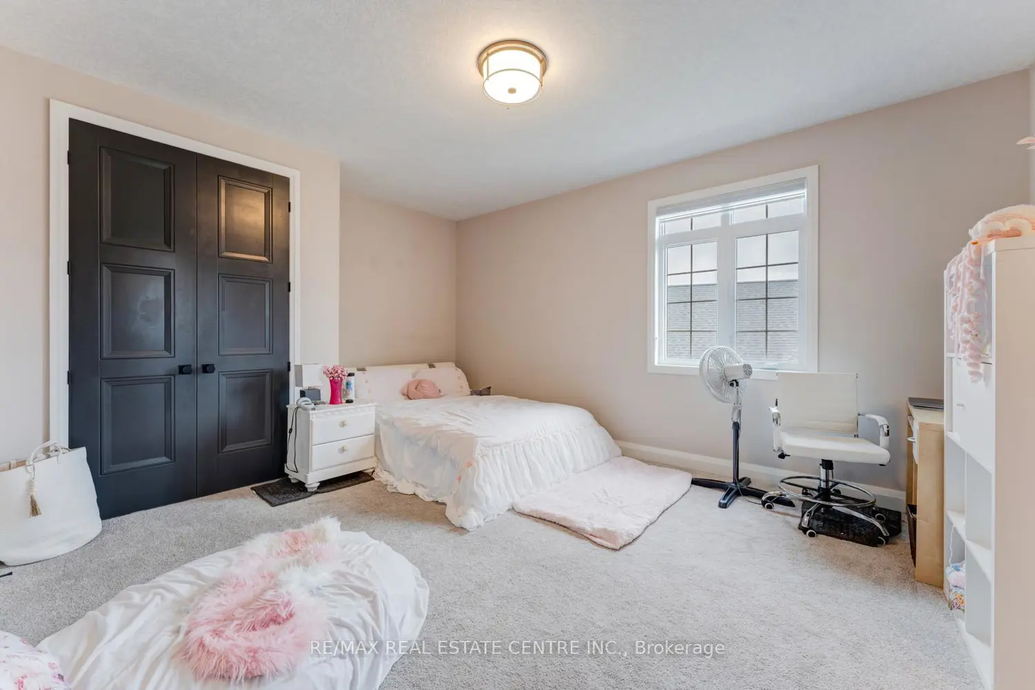 Additional image 15 of 94 Pondcliffe Drive