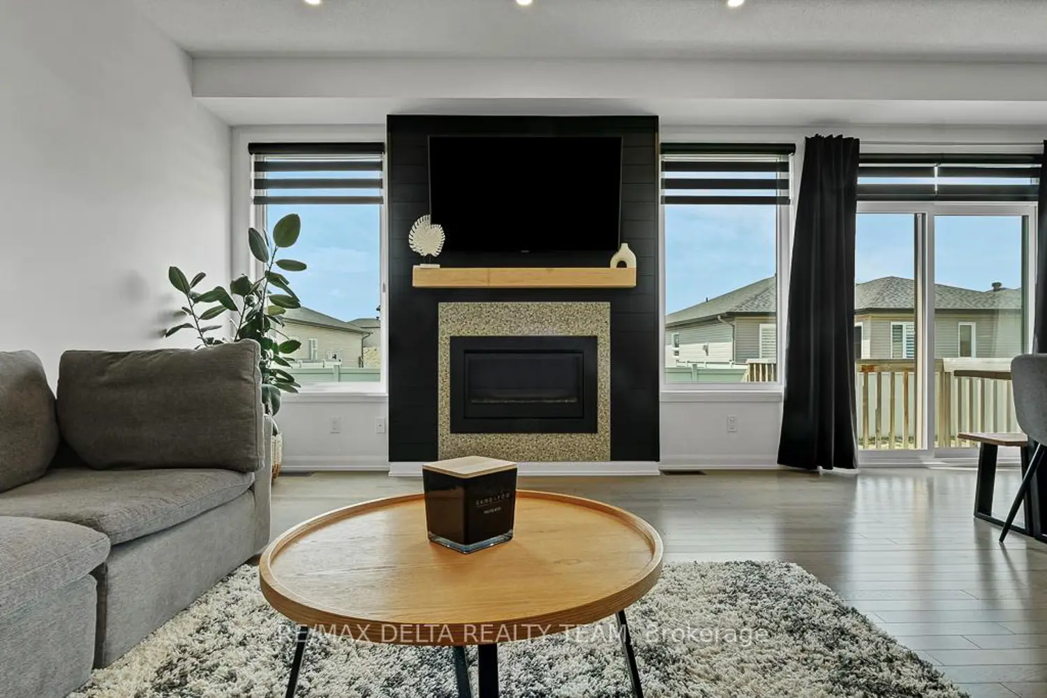 1269 Diamond Street photo 5
