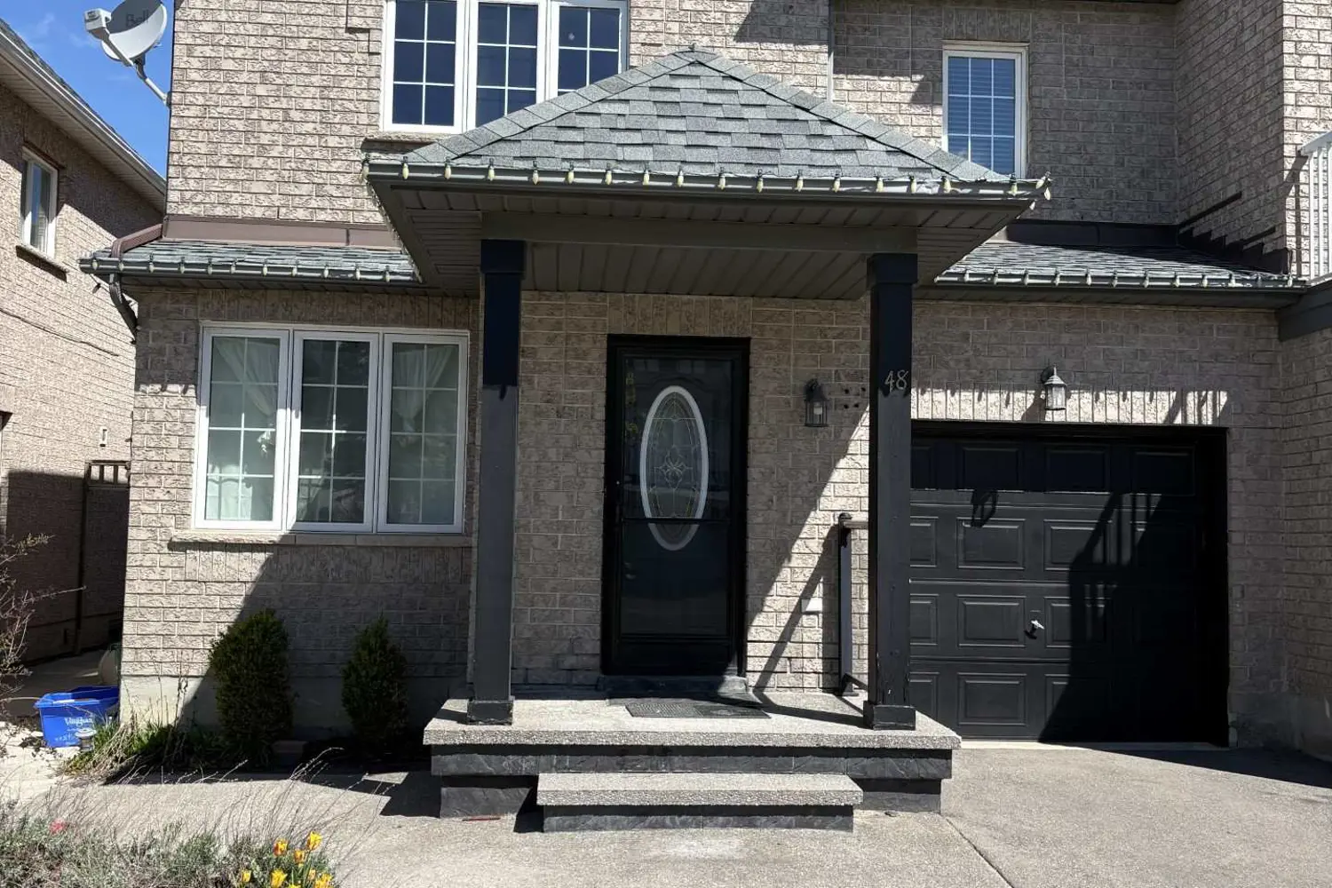 48 Grand Valley Boulevard
