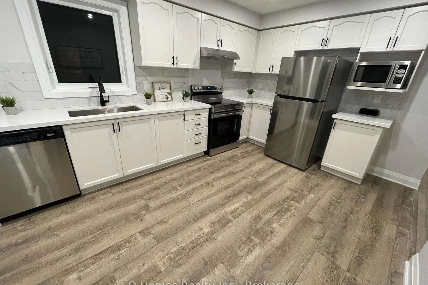 Additional image 9 of 1995 Romina Court