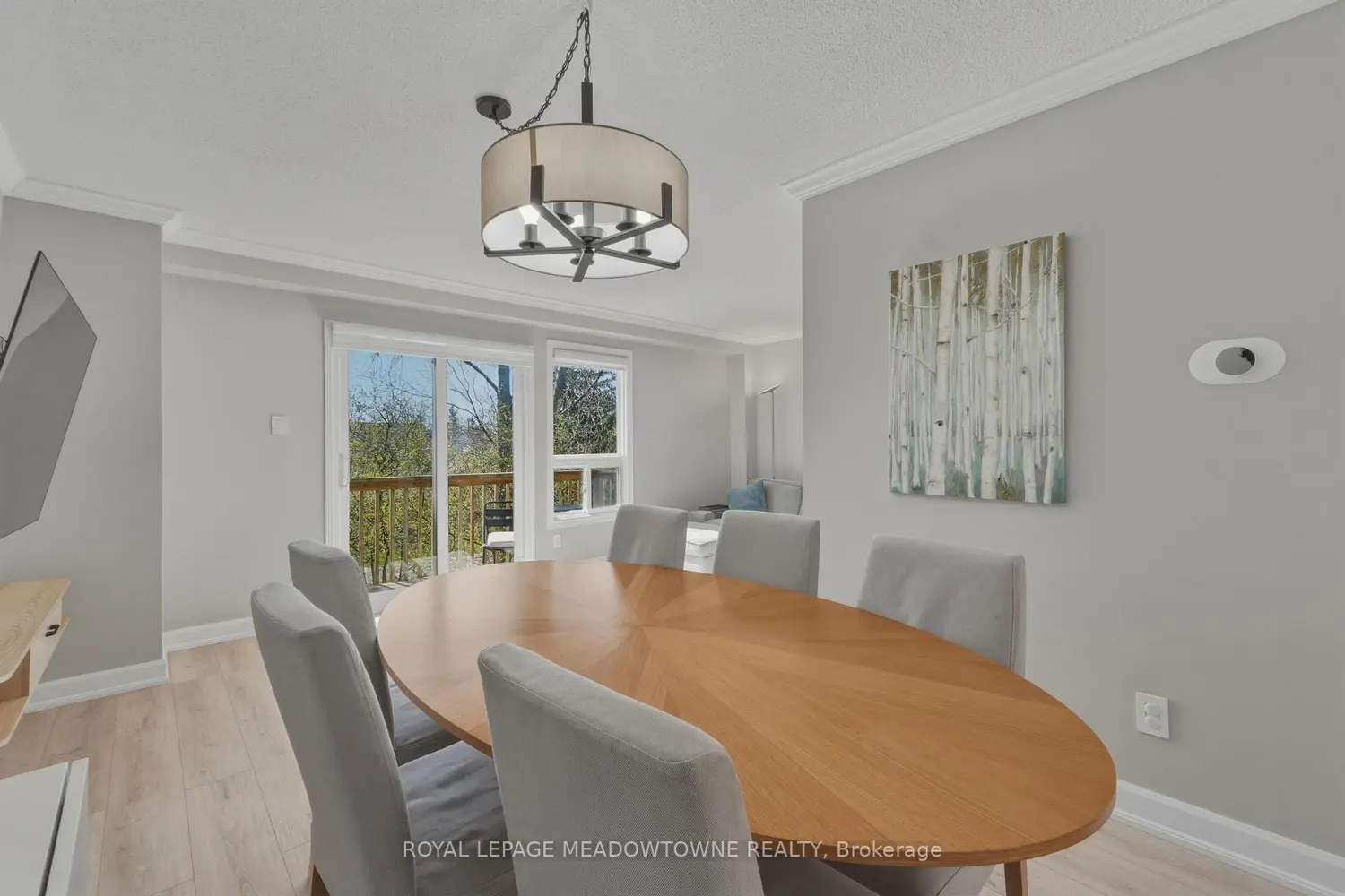 Additional image 9 of 2272 Mowat Avenue 37