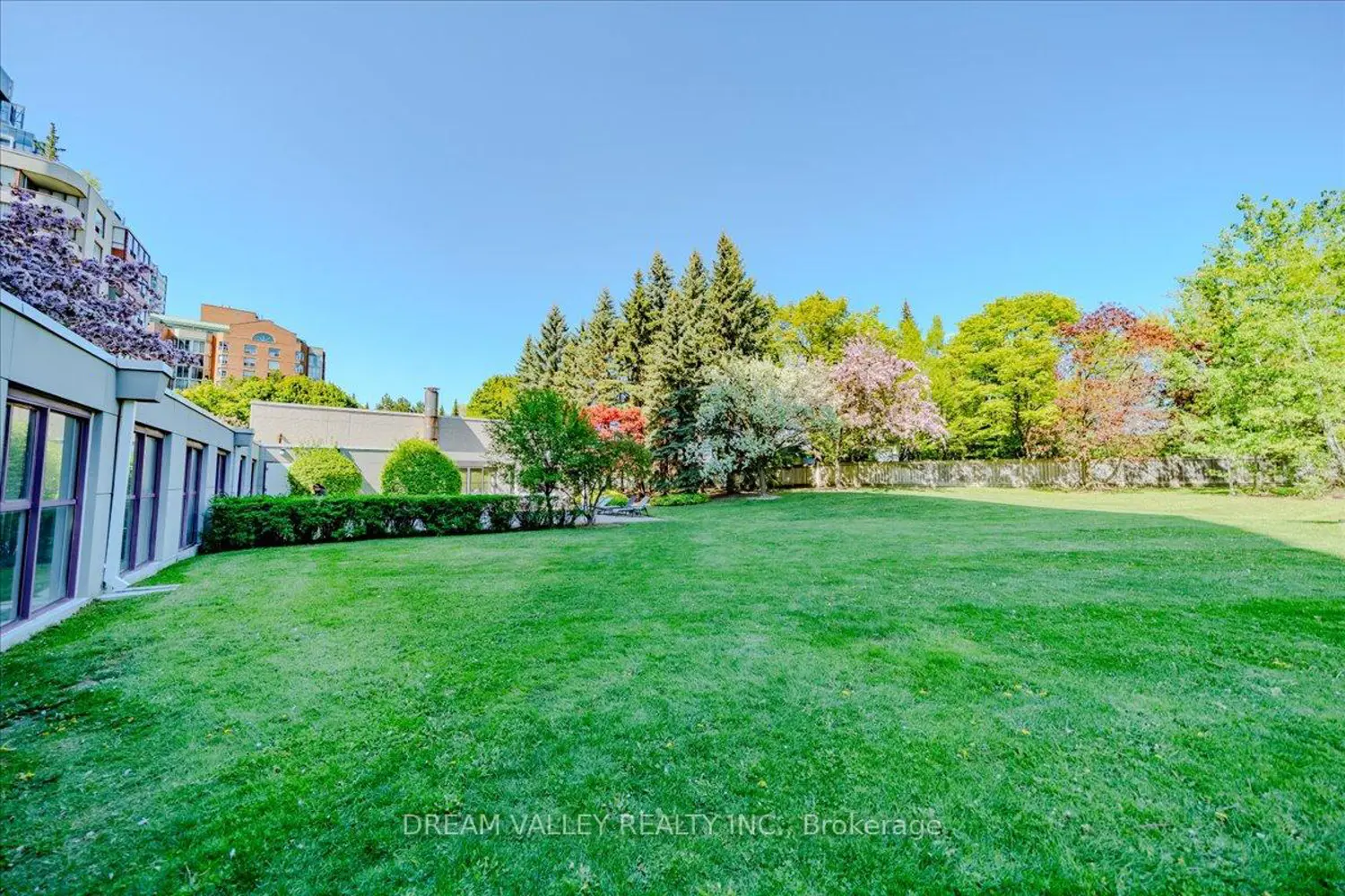 Additional image 20 of 5765 Yonge St Street Ph504