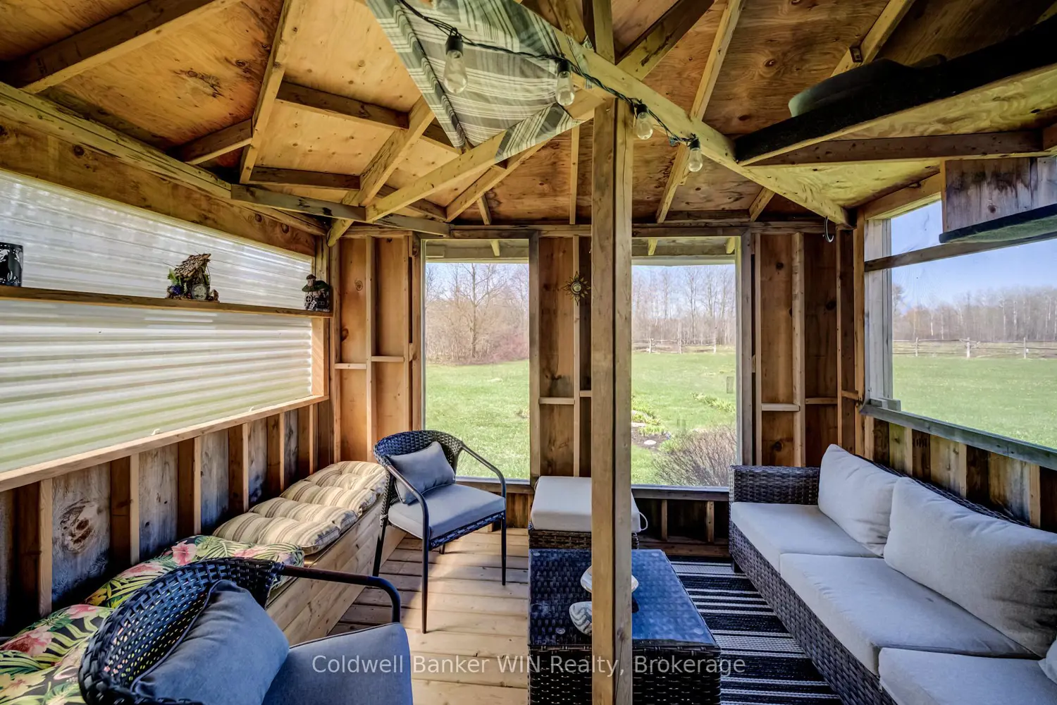 Additional image 8 of 111690 Grey Road 14