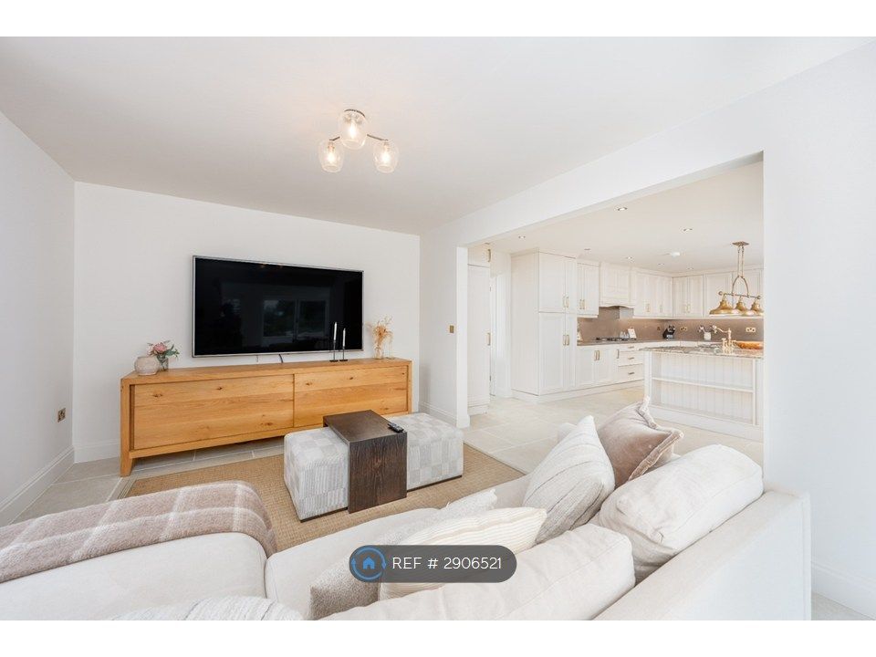 Additional image 16 of 7 bed detached house to rentBurnt Mill Lane, Harlow CM20