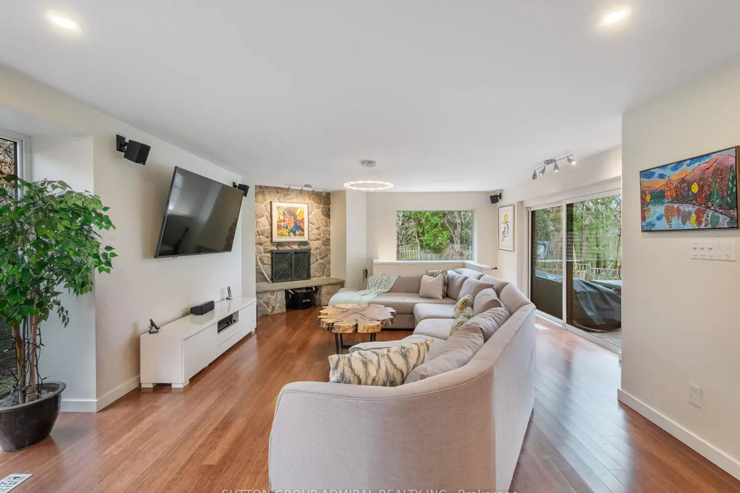 Additional image 9 of 8 Foxdale Court