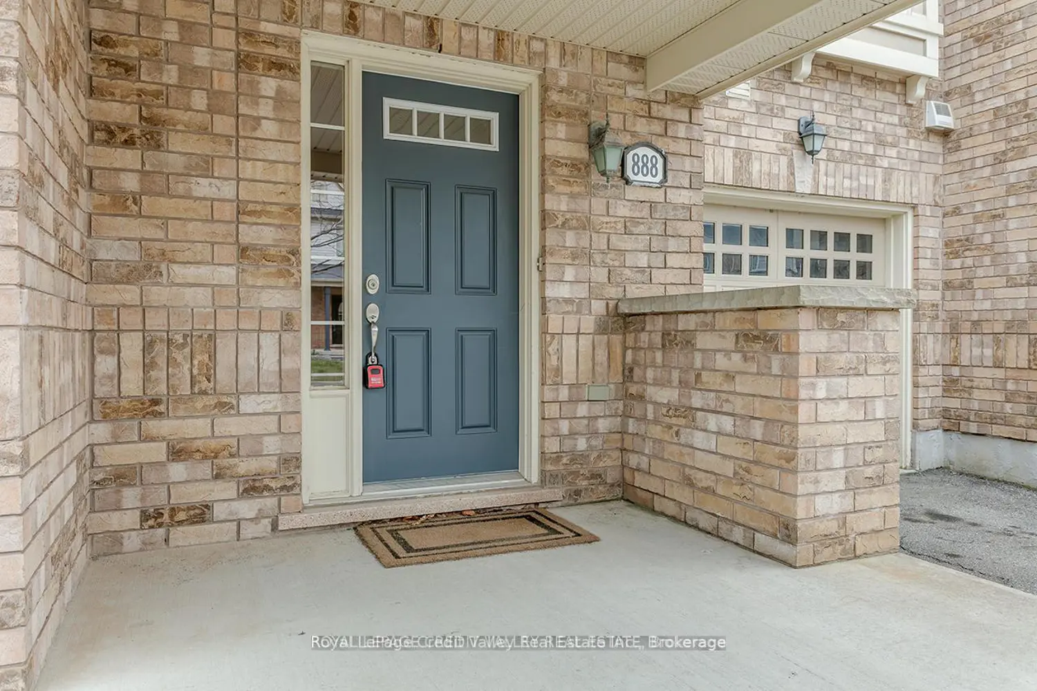 888 Fowles Court photo 2