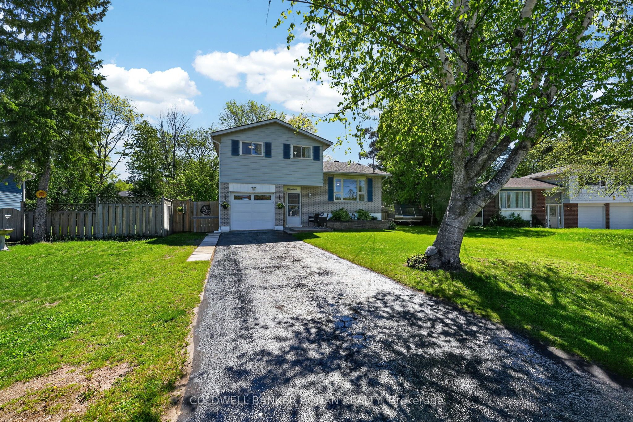 Additional image 2 of 19 Larkdale Crescent, Essa, ON, L0M 1B0