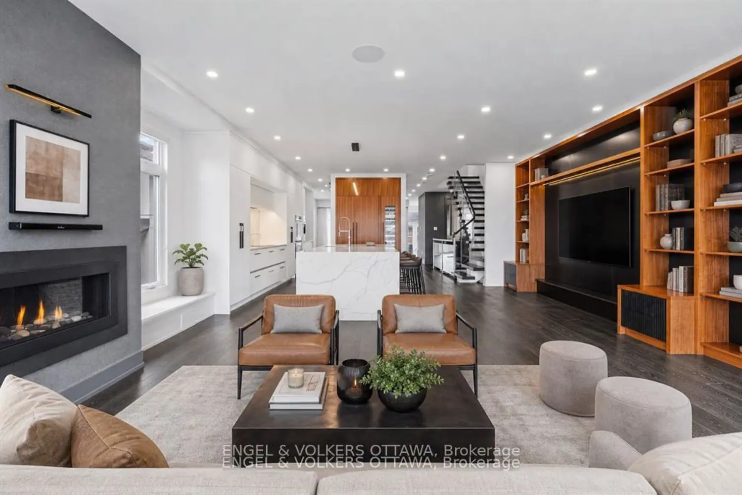 2154 Rice Avenue photo 2
