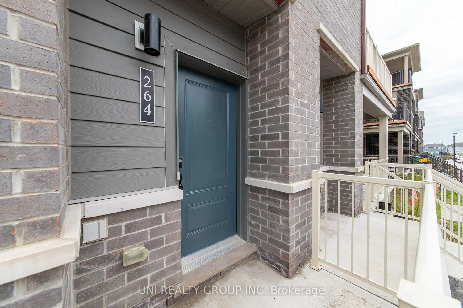 Additional image 2 of 264 Anyolite Private
