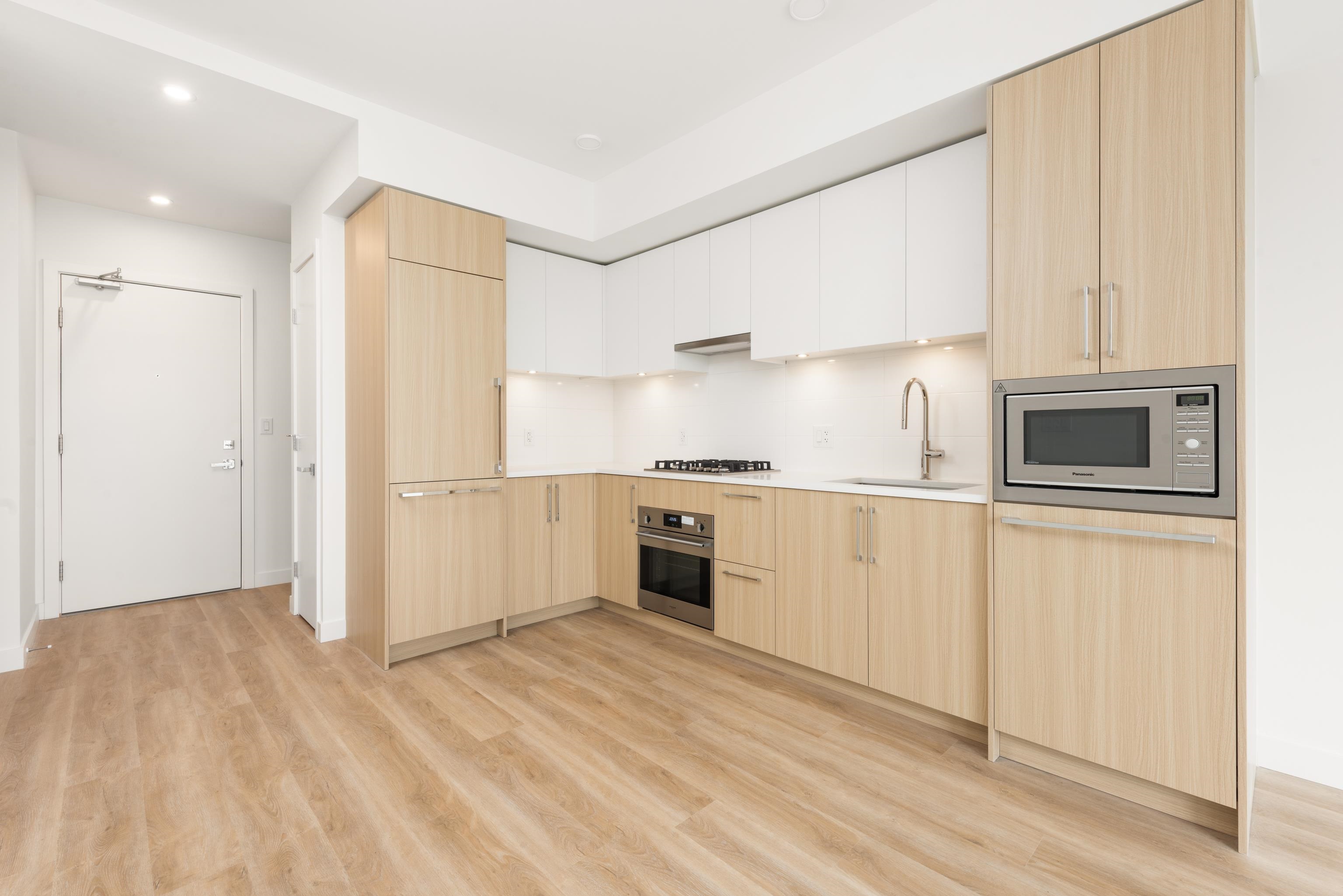 Additional image 3 of 408-9675 King George Boulevard, Surrey, BC, V3T 0T7