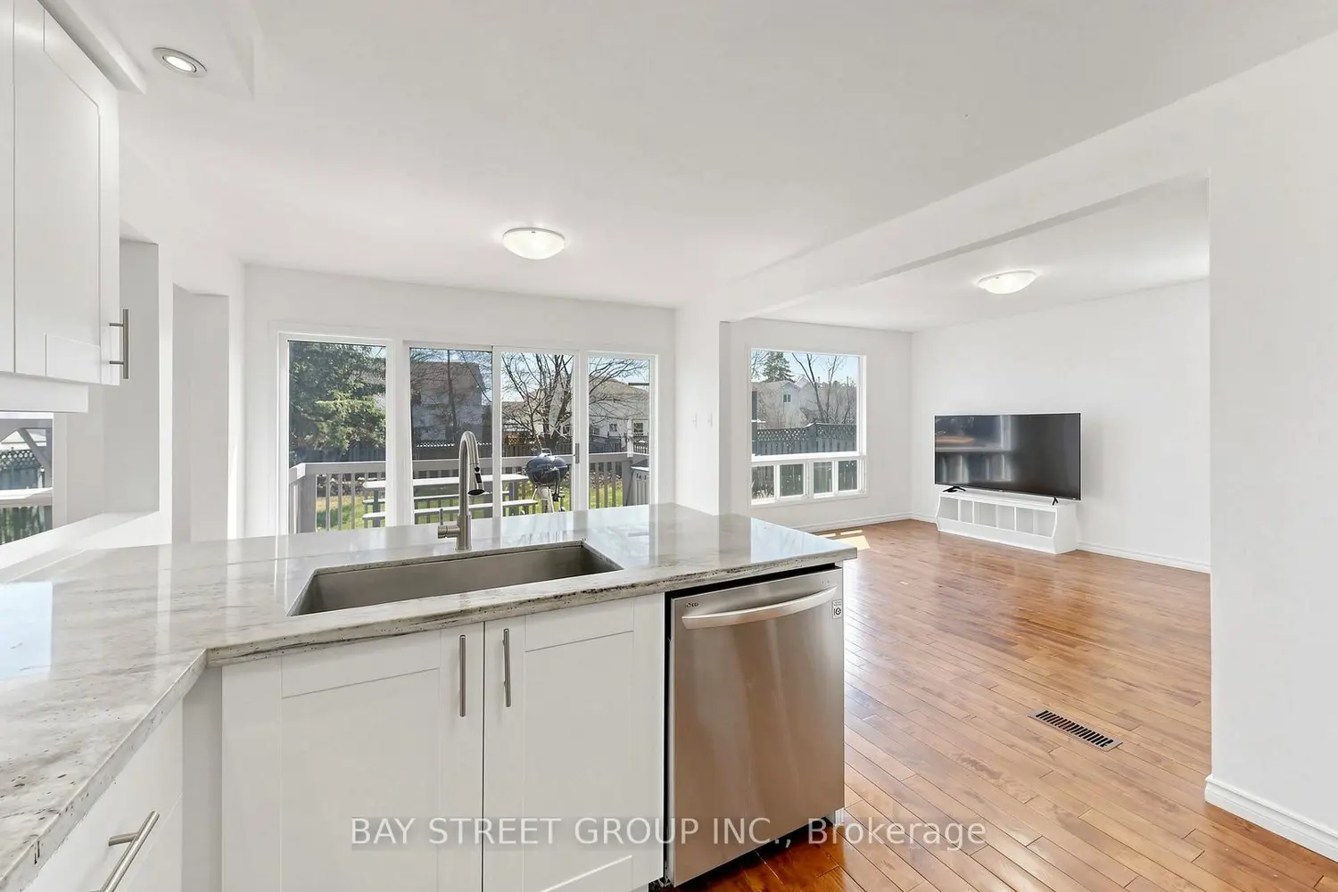 Additional image 4 of 985 Linden Street