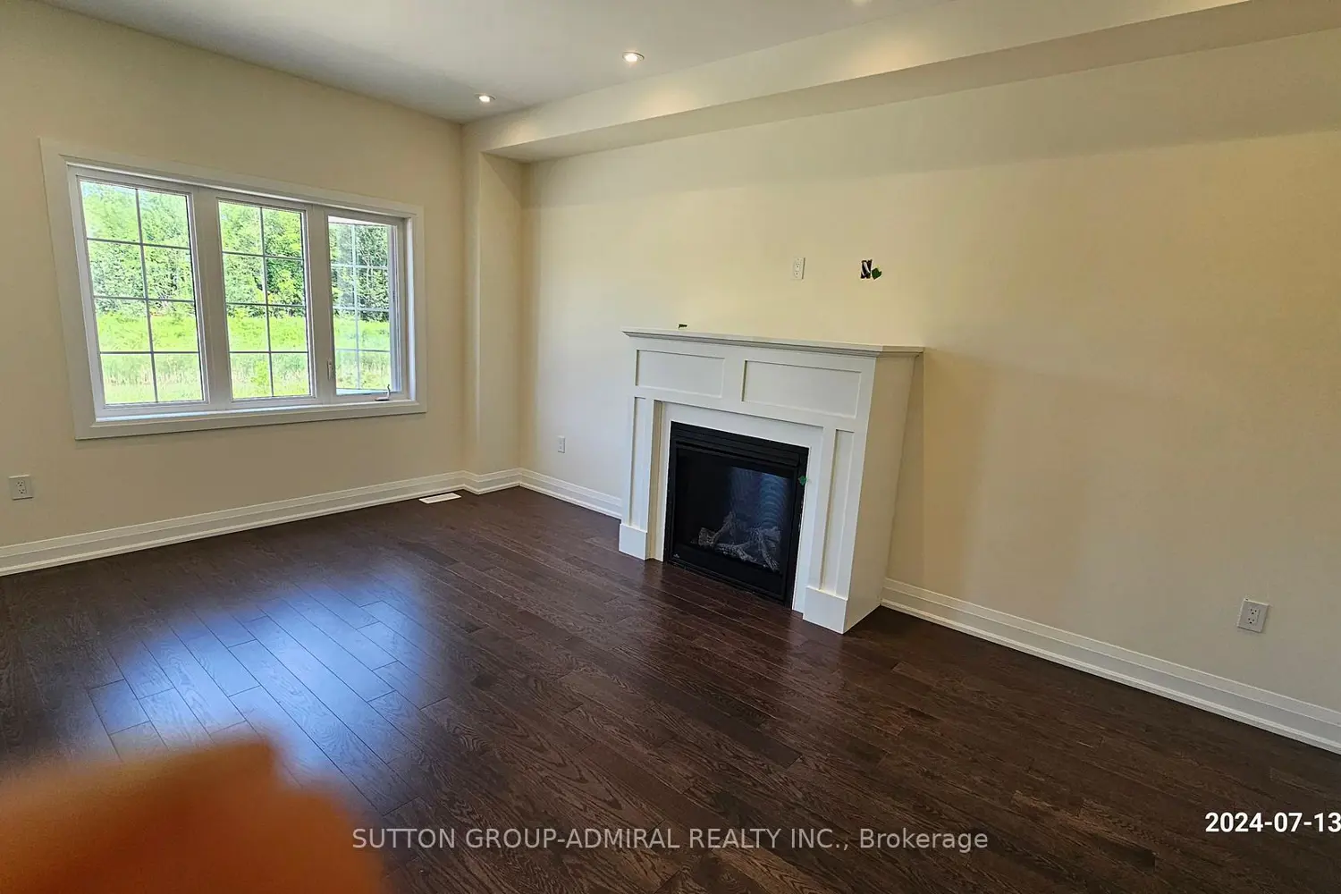 152 Hawkins Street photo 5