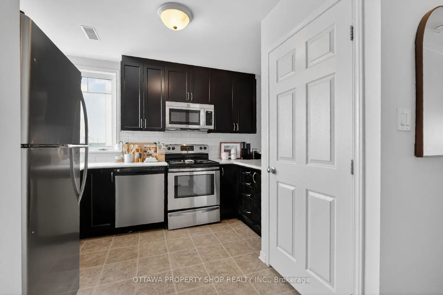 Additional image 3 of 3385 Cambrian Road