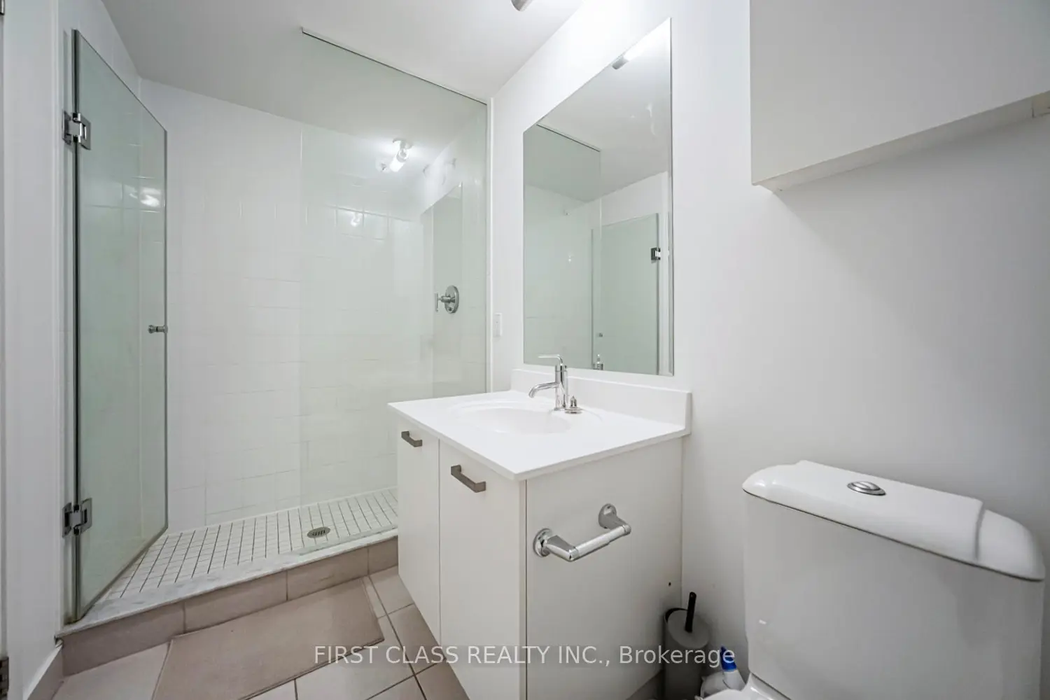 Additional image 20 of 832 Bay Street 4608