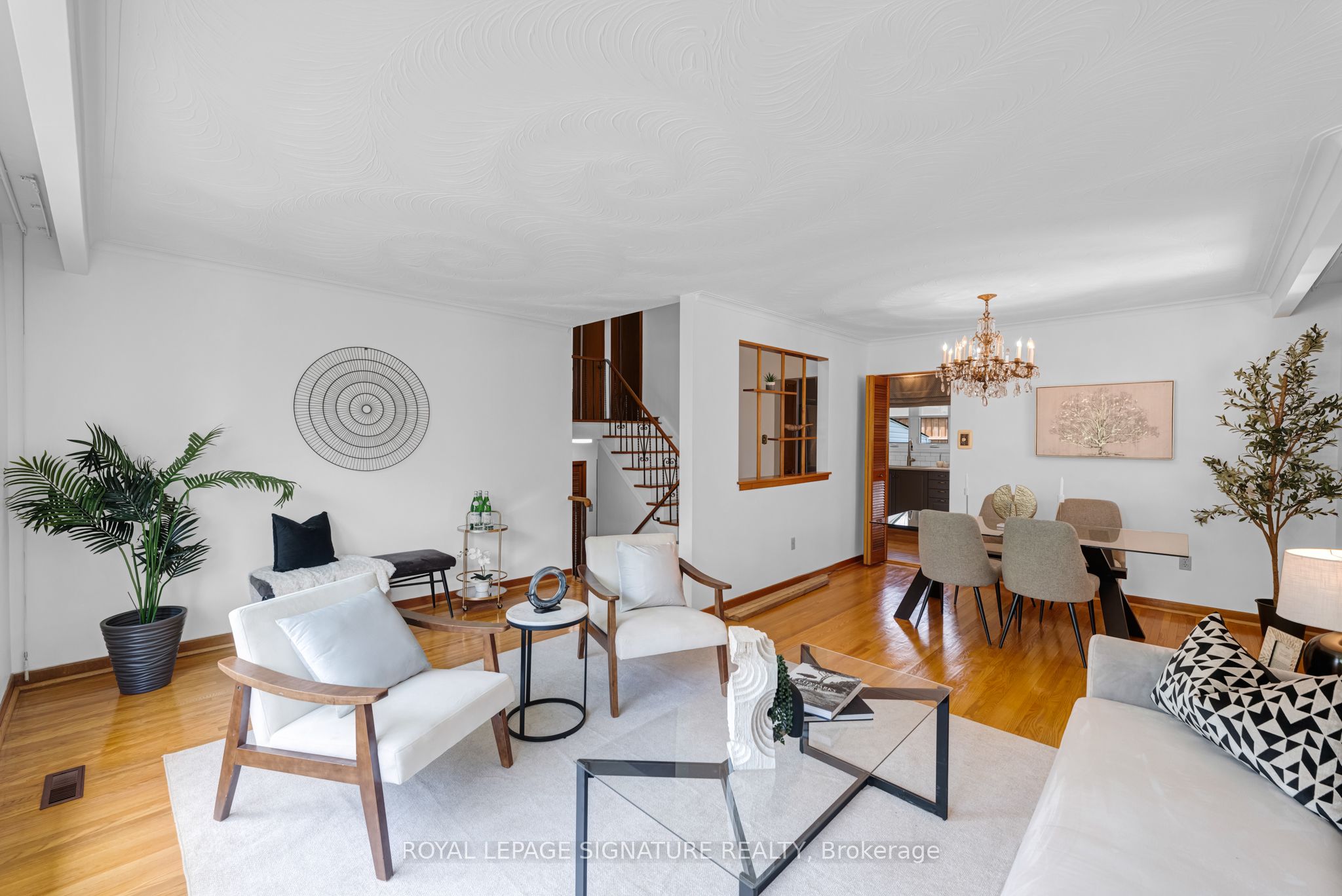 Additional image 6 of 6 Munford Crescent, Toronto, ON, M4B 1C1