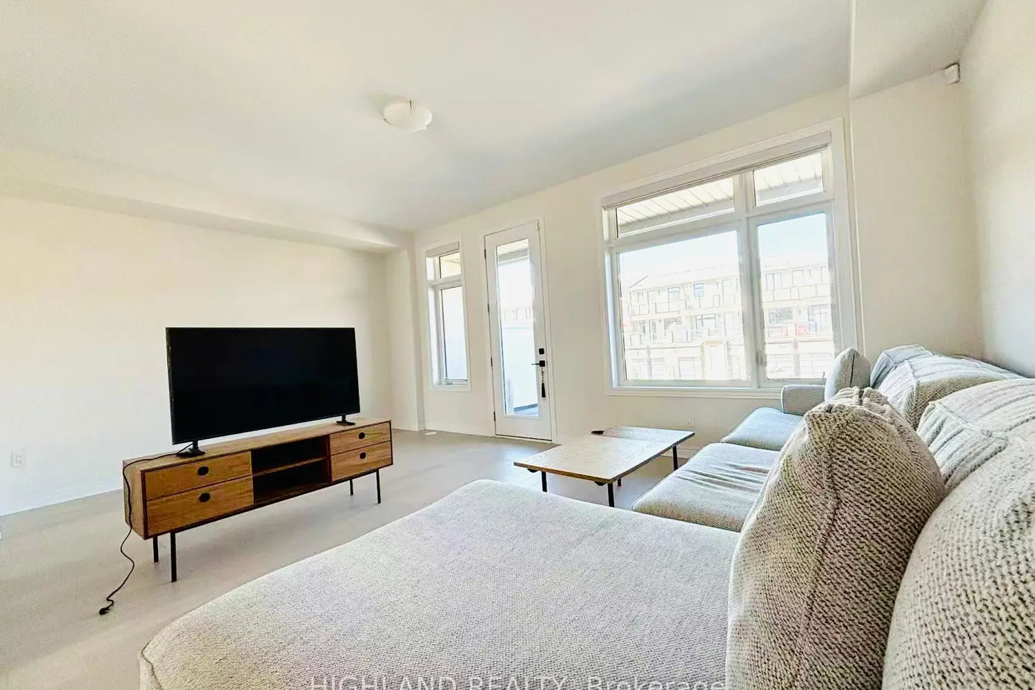 Additional image 10 of 12 Robert Eaton Avenue