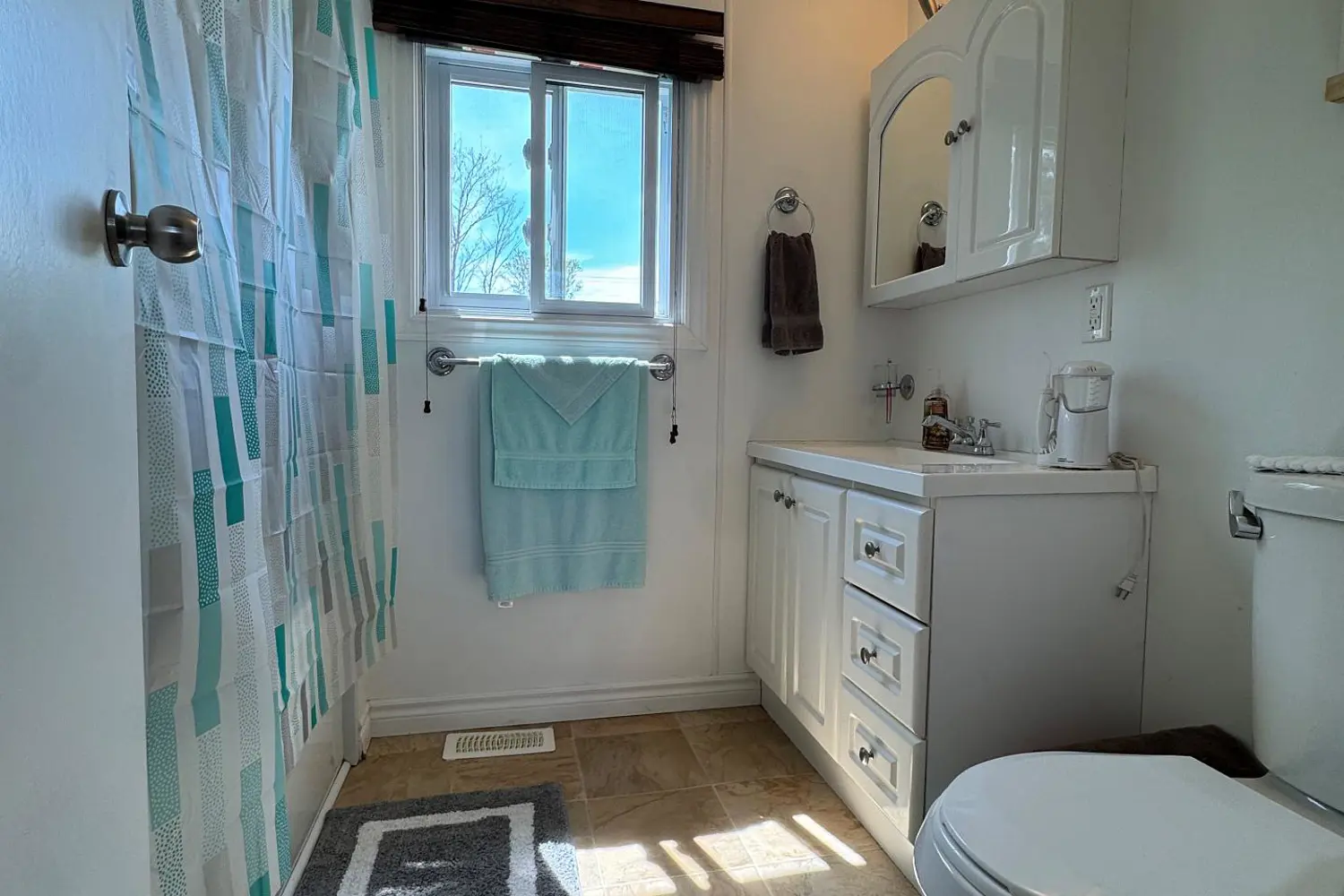 Additional image 4 of 39724 Amberley Road 36