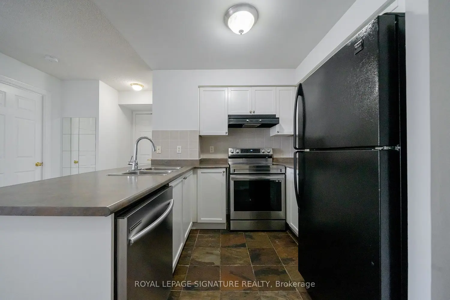 Additional image 3 of 25 Kingsbridge Garden Circle 2321