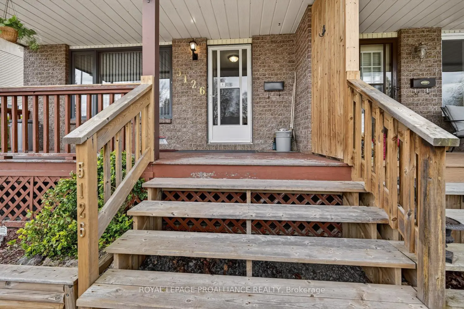 5126 Meadowland Drive photo 3