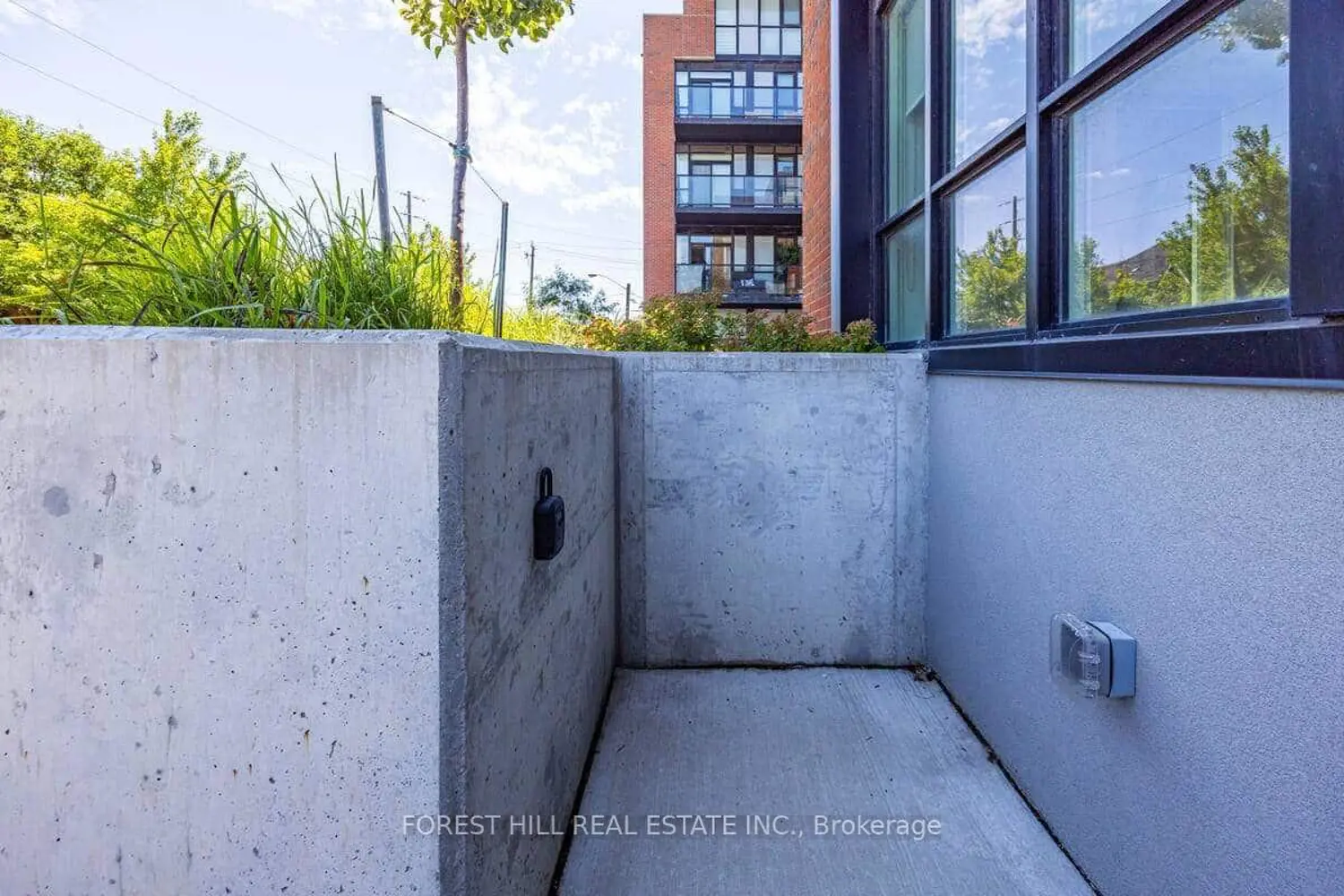 Additional image 14 of 2300 St Clair Avenue 101