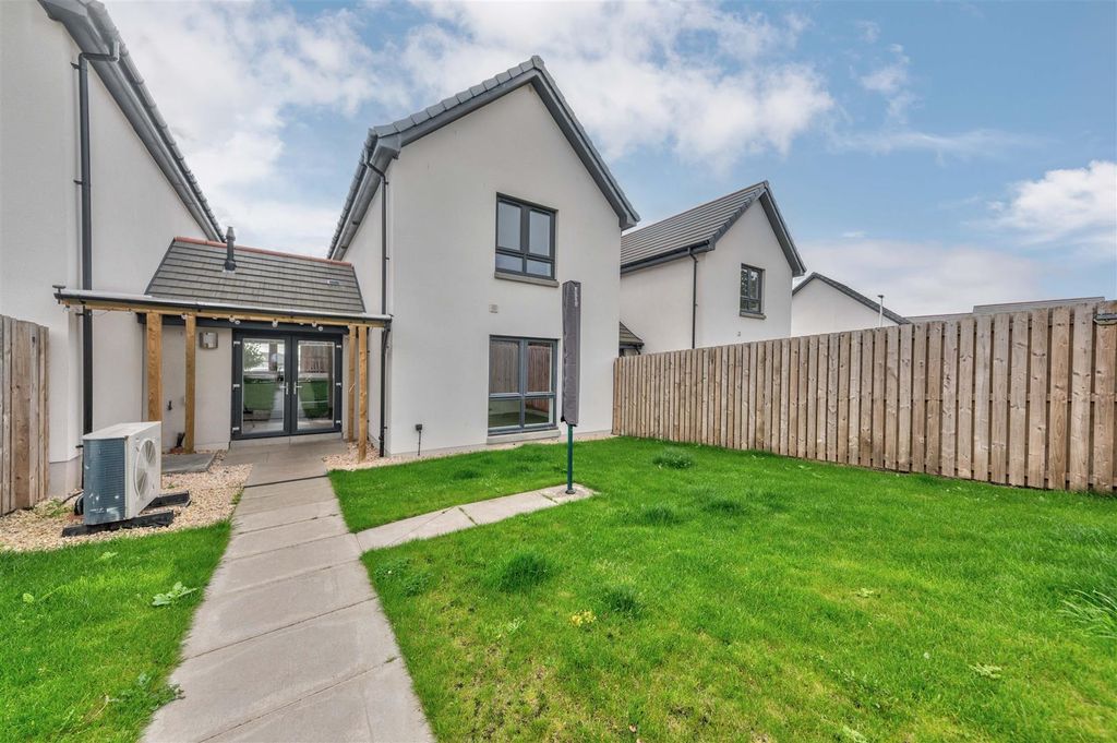 Additional image 17 of 3 bed terraced house to rentGrayfaulds Road, Dundee DD2
