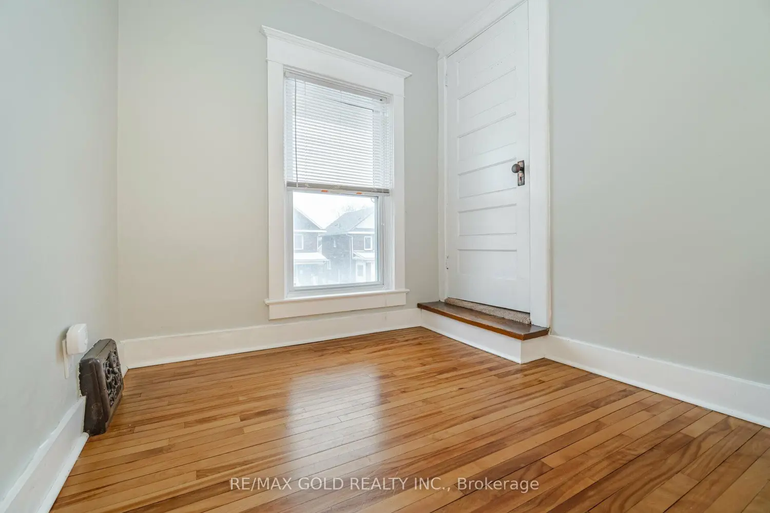 Additional image 12 of 161 Adelaide Avenue
