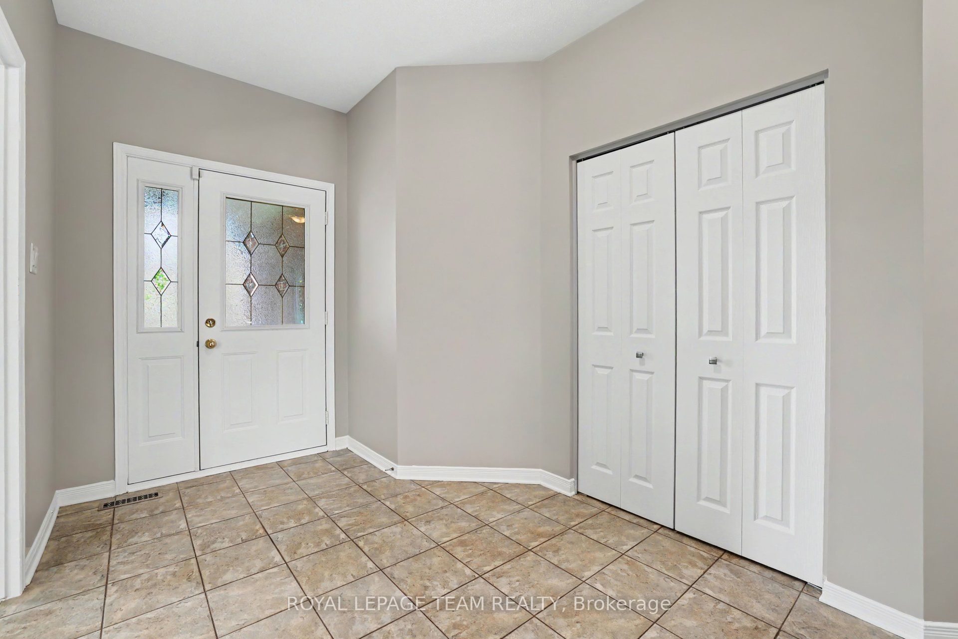 Additional image 4 of 15 Ladybirds Crescent, Ottawa, ON, K2S 1Z6