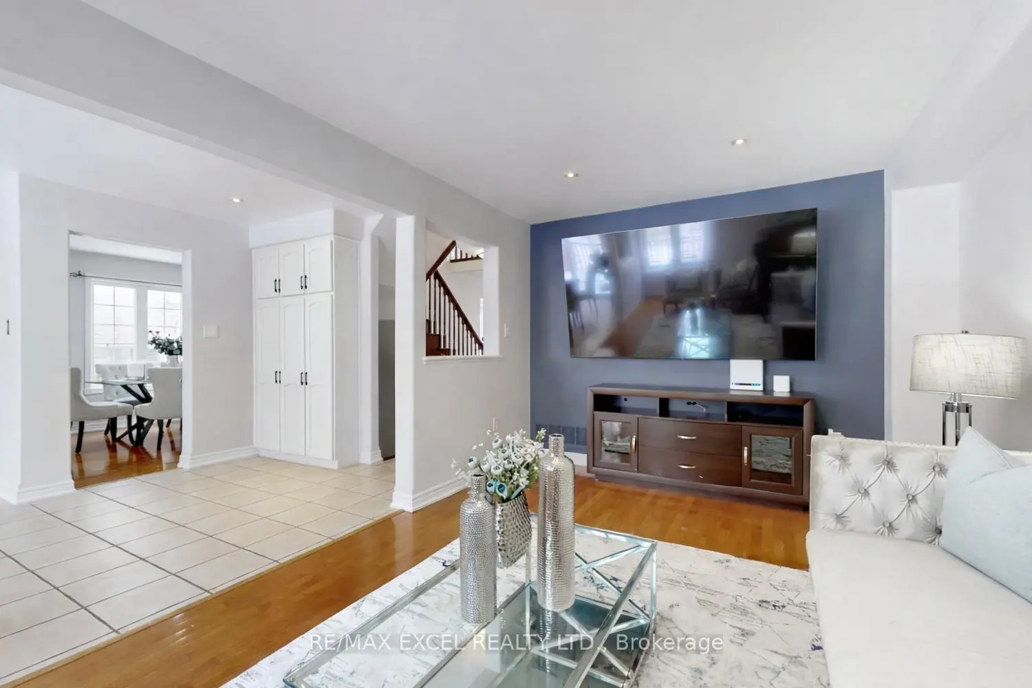 96 Ferncroft Drive photo 4