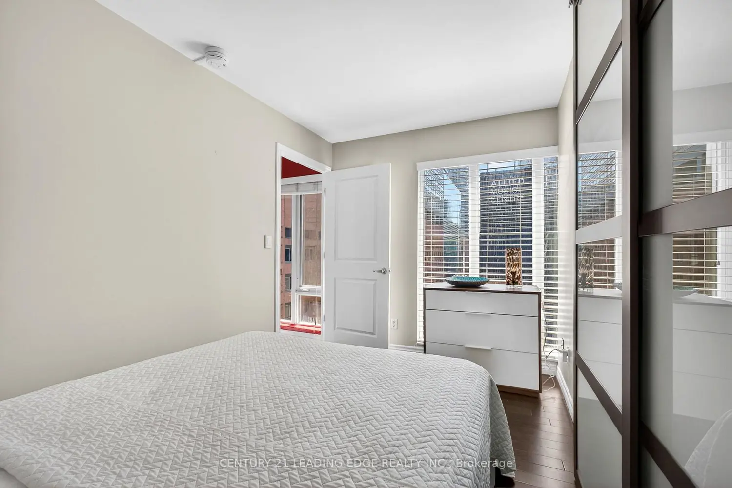 Additional image 16 of 200 Victoria Street 1214