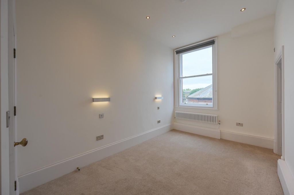 Additional image 5 of 2 bed flat to rentSt Marys Gate, Derby DE1