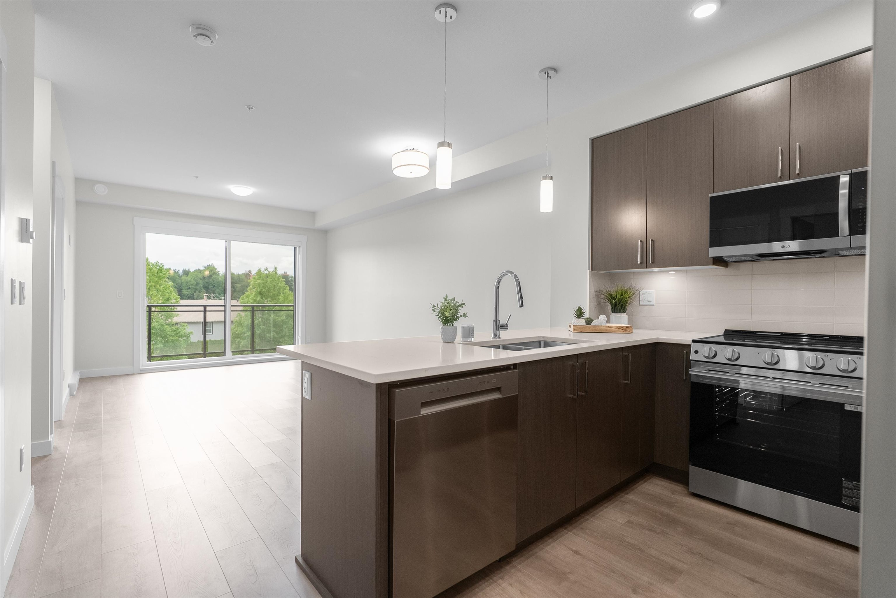 Additional image 3 of 304-33886 Pine Street, Abbotsford, BC, V2S 0N9