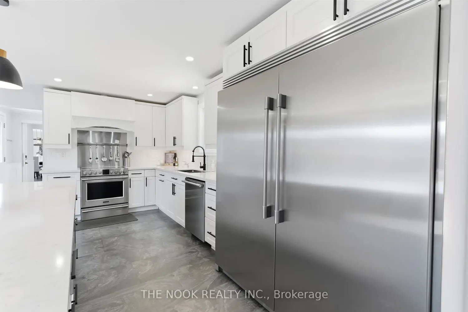 7704 Leskard Road photo 3