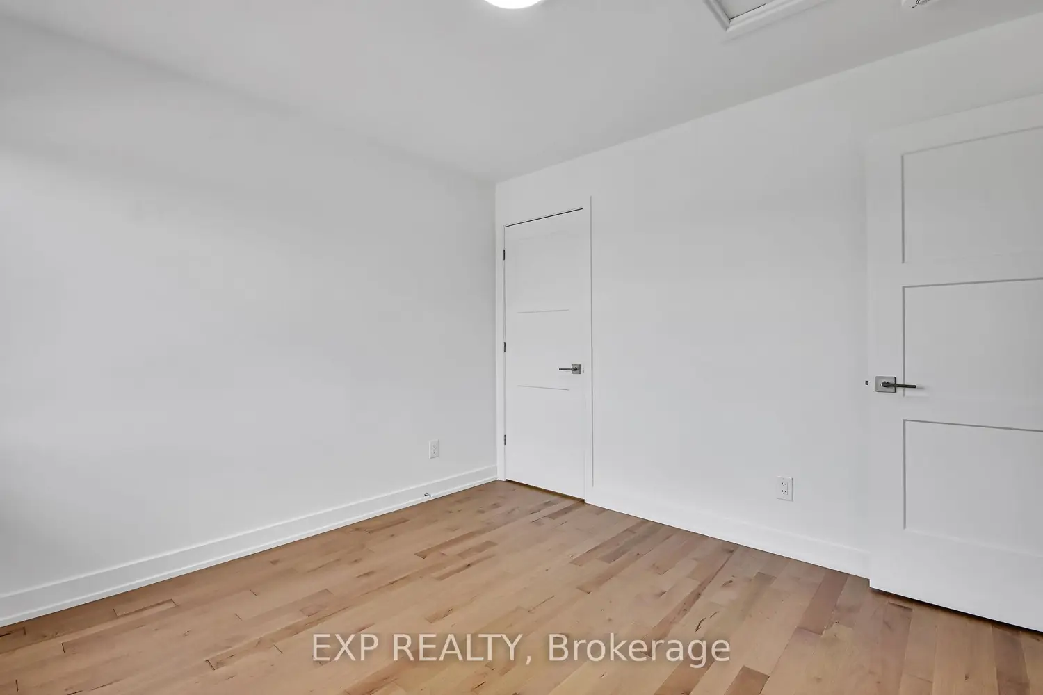 Additional image 11 of 513 Barrage Street