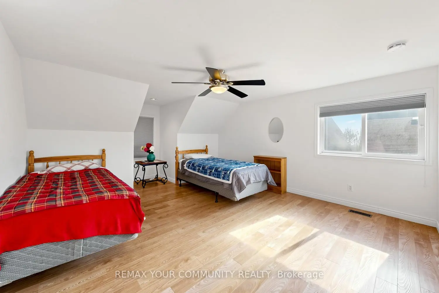 50 Riverglen Drive photo 5