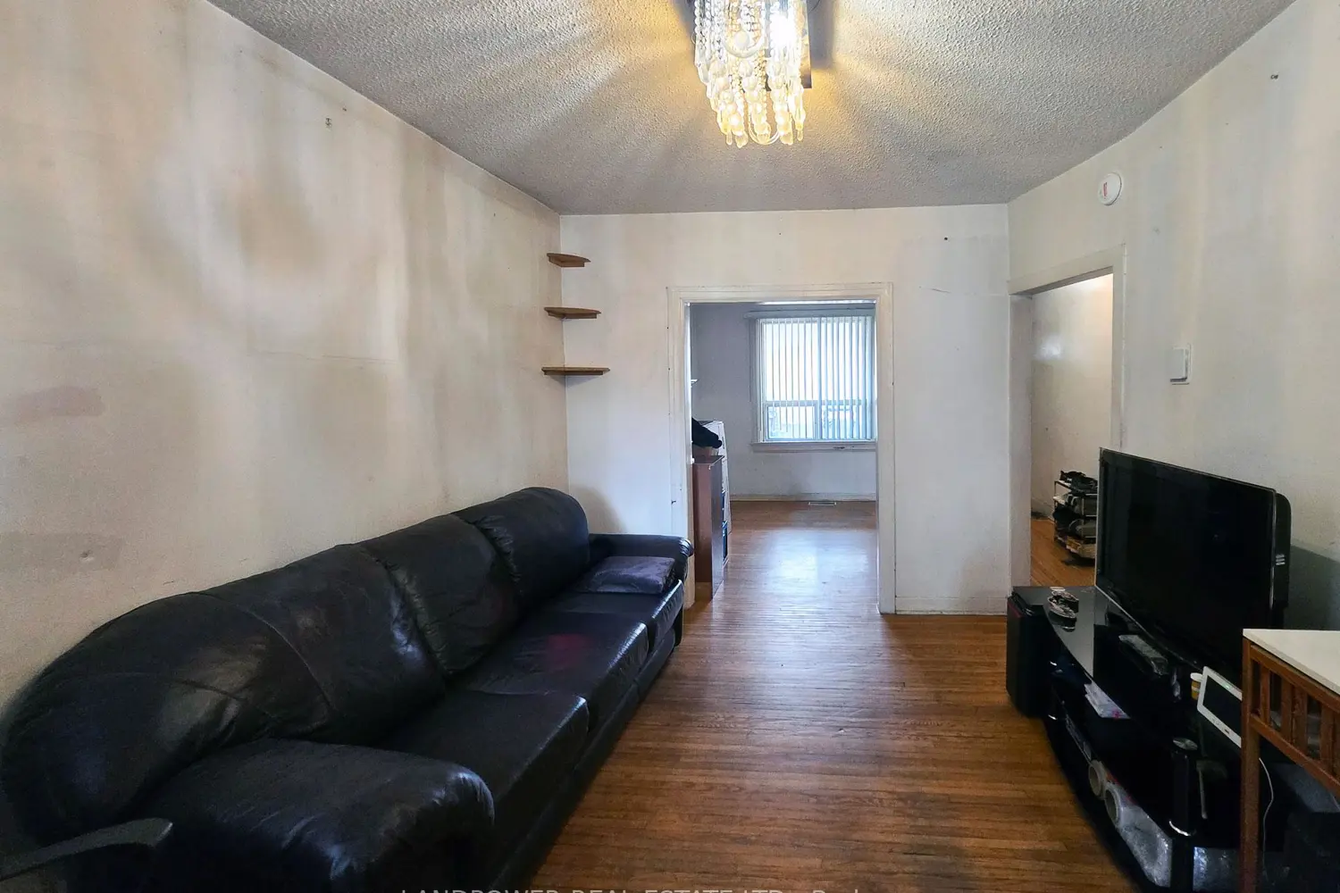 Additional image 7 of 9 Saint Clarens Avenue