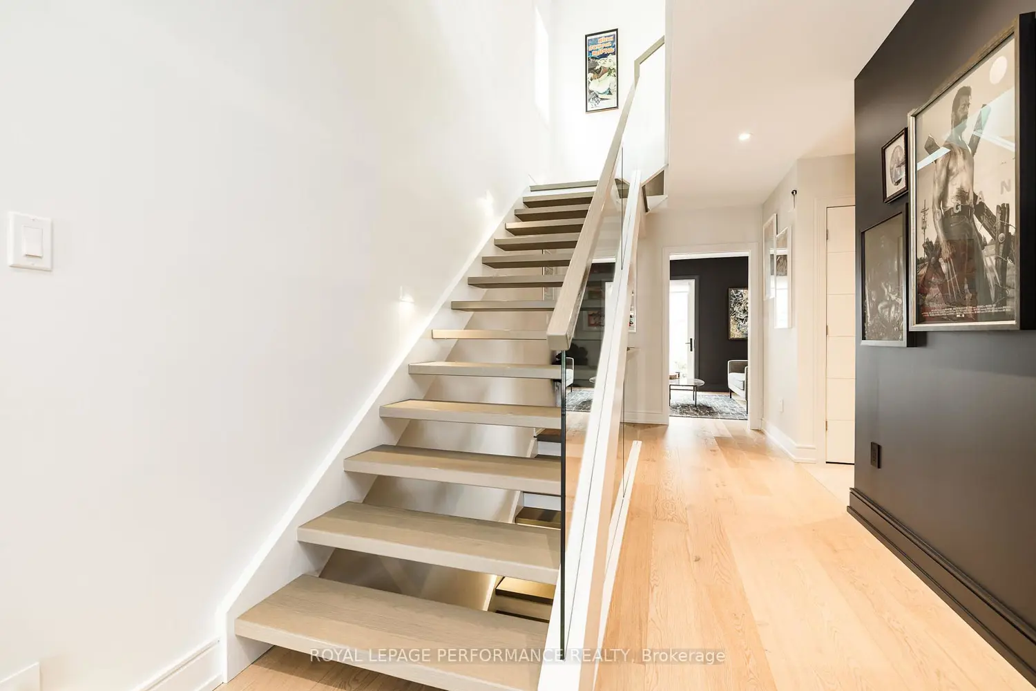 330 Kenwood Avenue photo 3