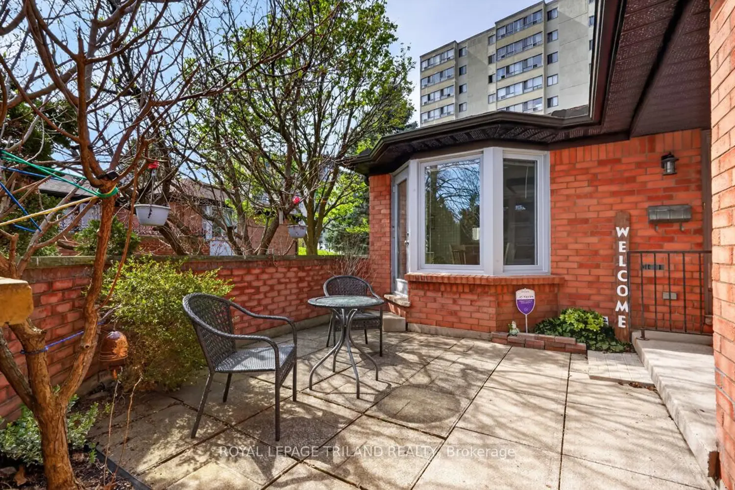 65 Fiddlers Green Road 29