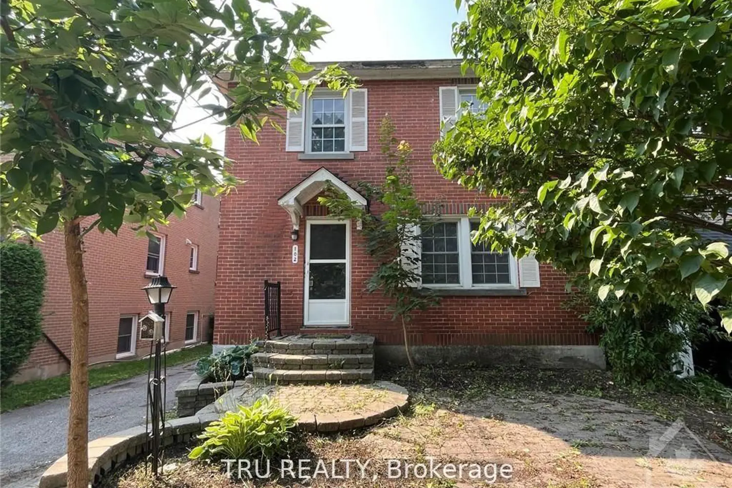 102 Putman Avenue photo 3