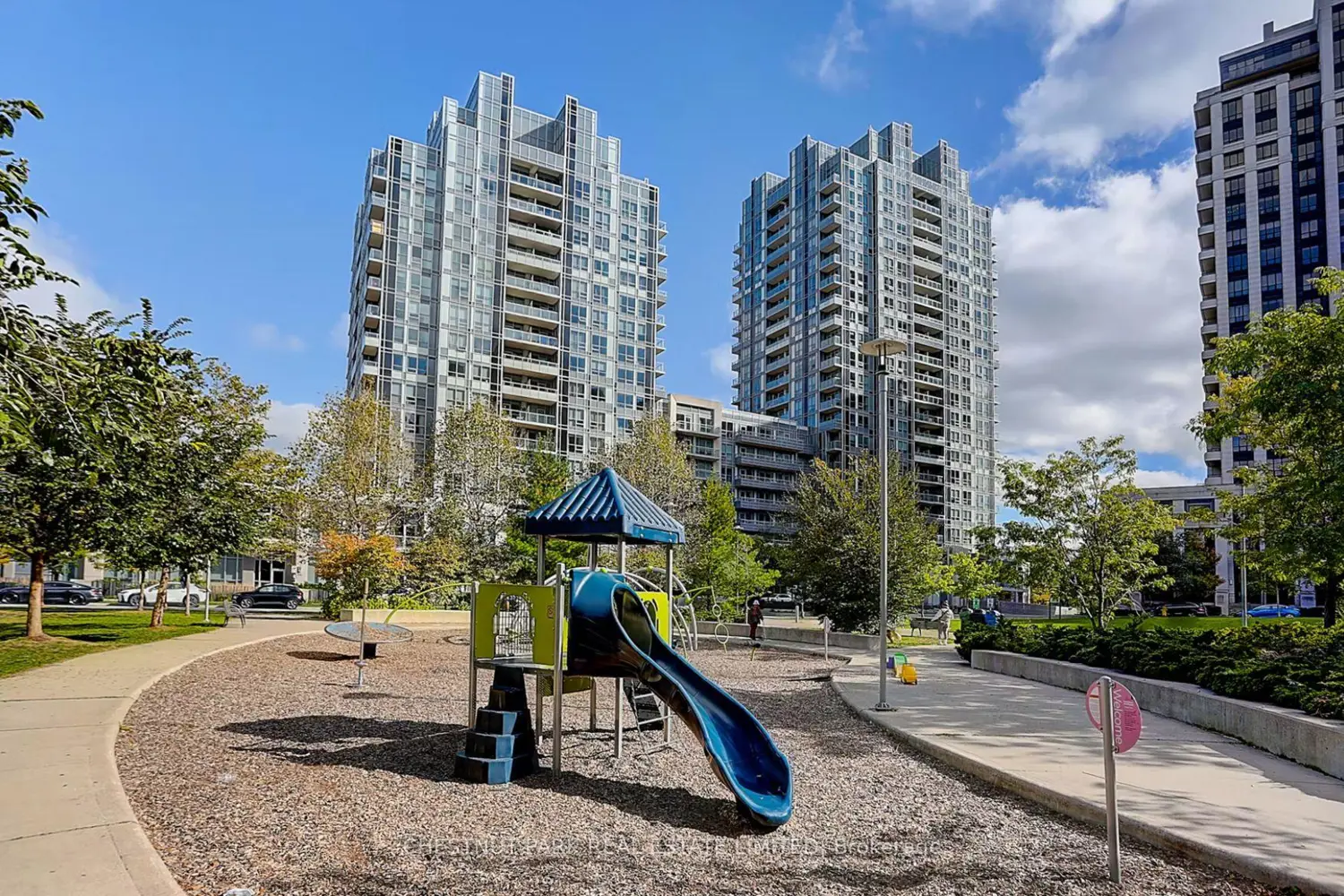 Additional image 19 of 120 Harrison Garden Boulevard 1801