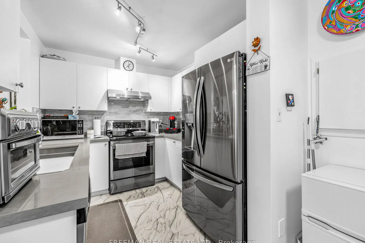 Additional image 13 of 108 Finch Avenue C13