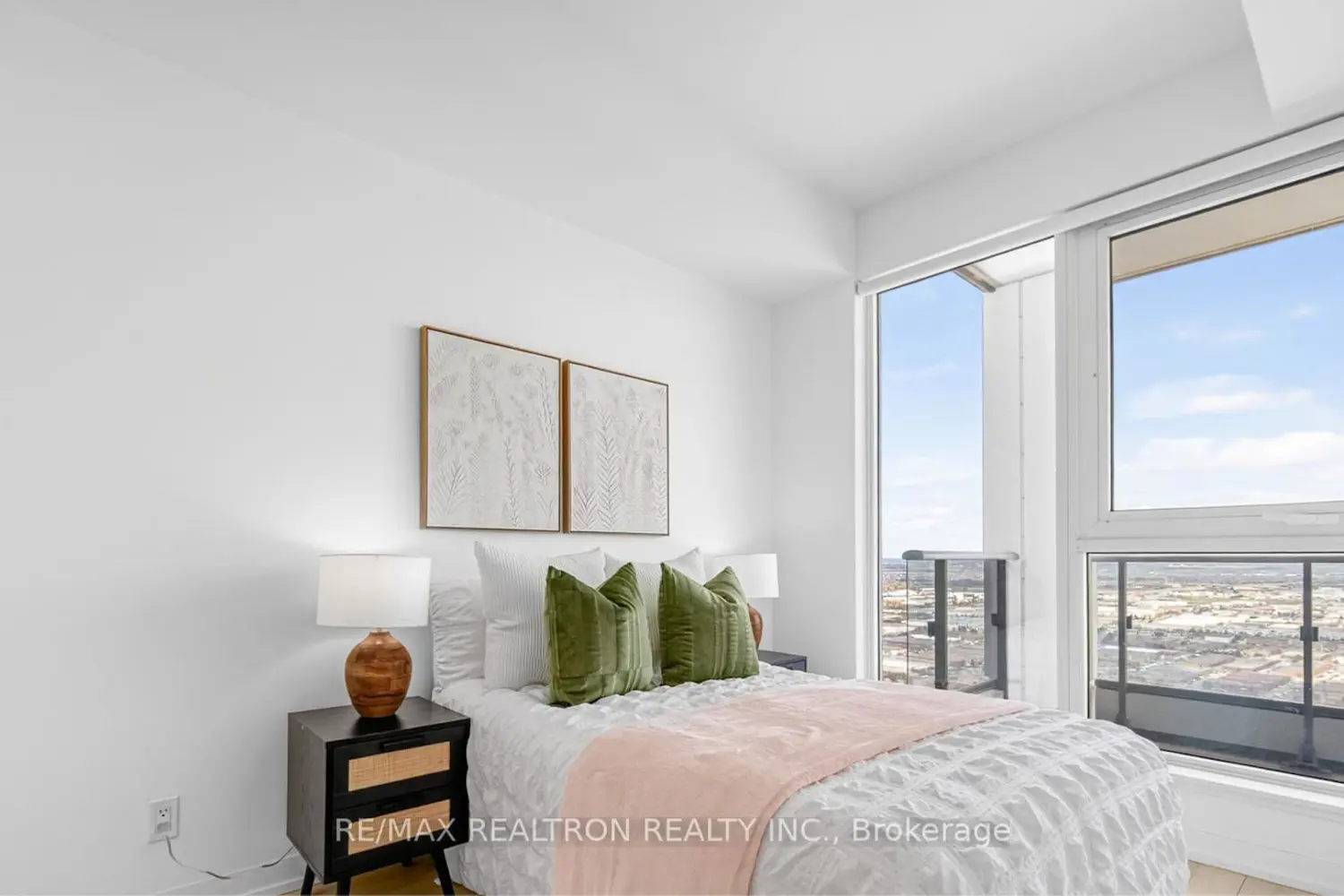 Additional image 7 of 950 Portage Parkway 5615