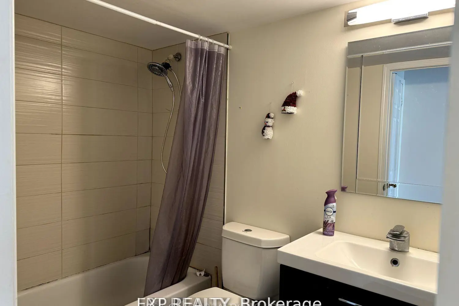 Additional image 11 of 51 Baffin Crescent 301