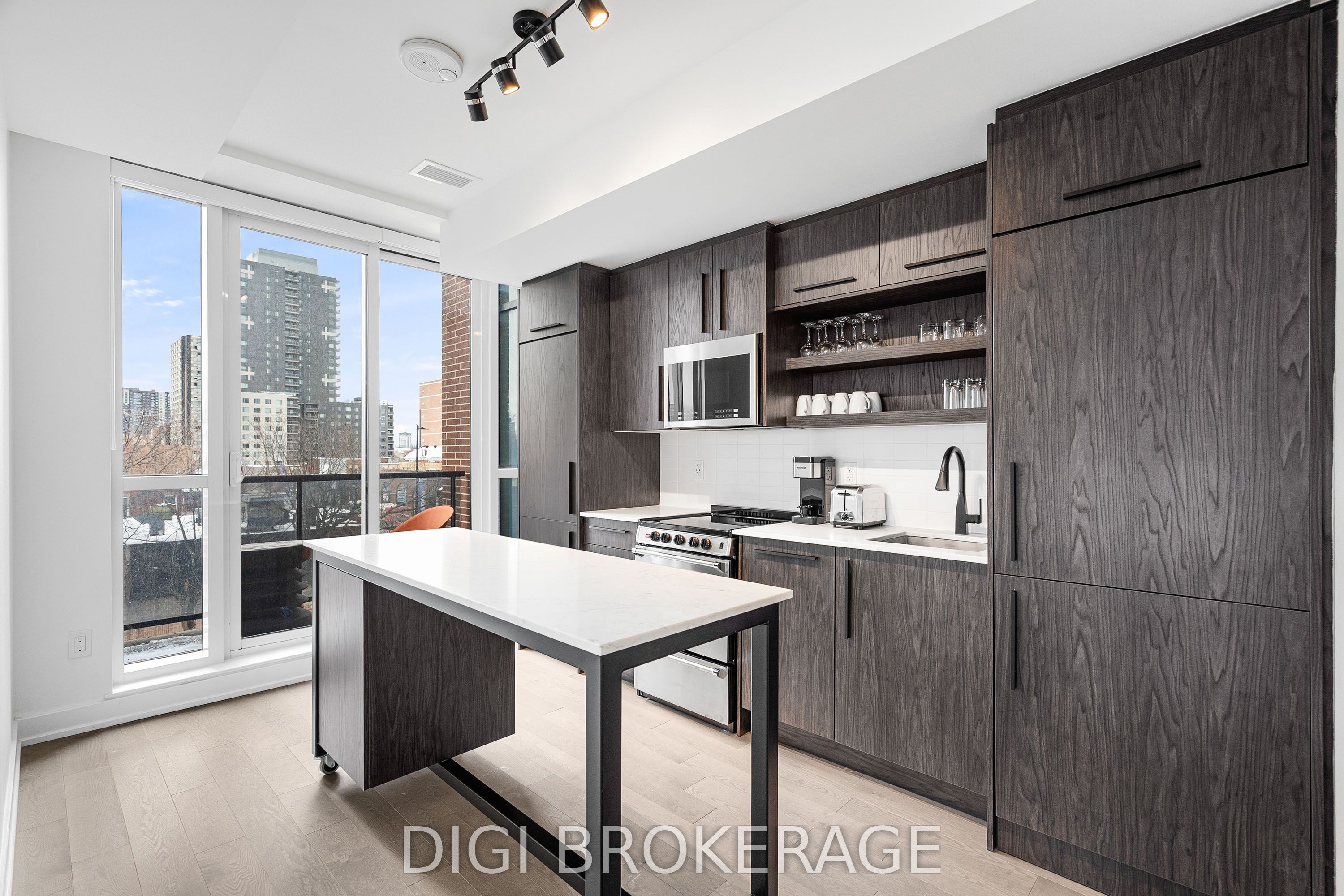 Additional image 2 of 303-560 Rideau Street, Ottawa, ON, K1N 5Z8