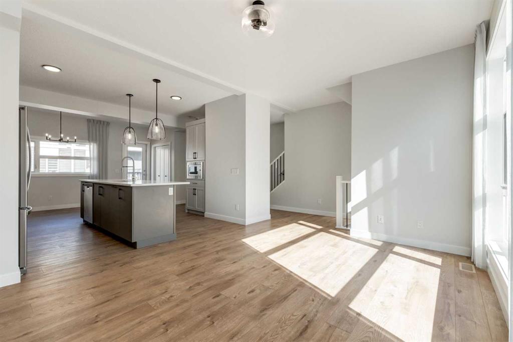 Additional image 3 of 121 Walden Lane SE, Calgary, AB, T2X2A7