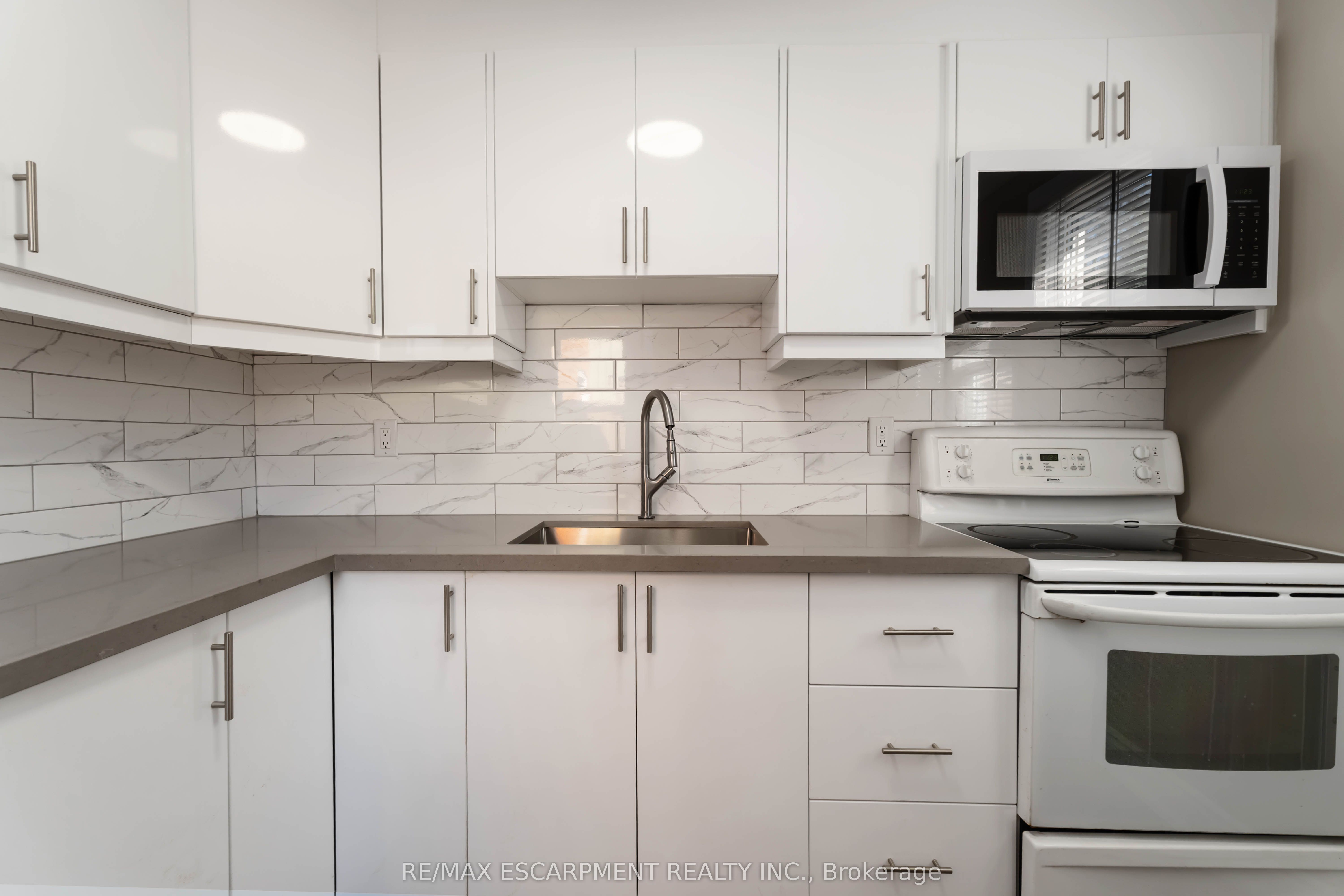 Additional image 3 of 187 Barton Street W, Hamilton, ON, L8R 2H3