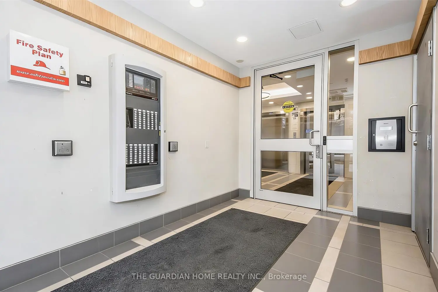 258A Sunview Street 1210 photo 2
