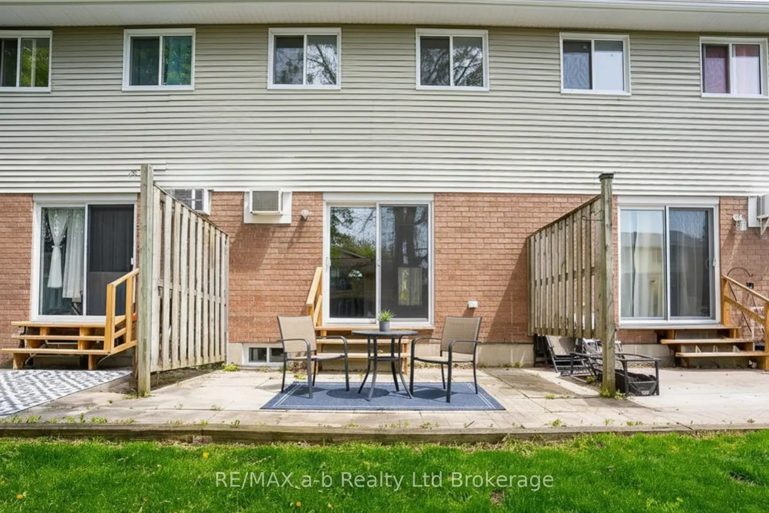 Additional image 3 of 10 Dufferin Street 27