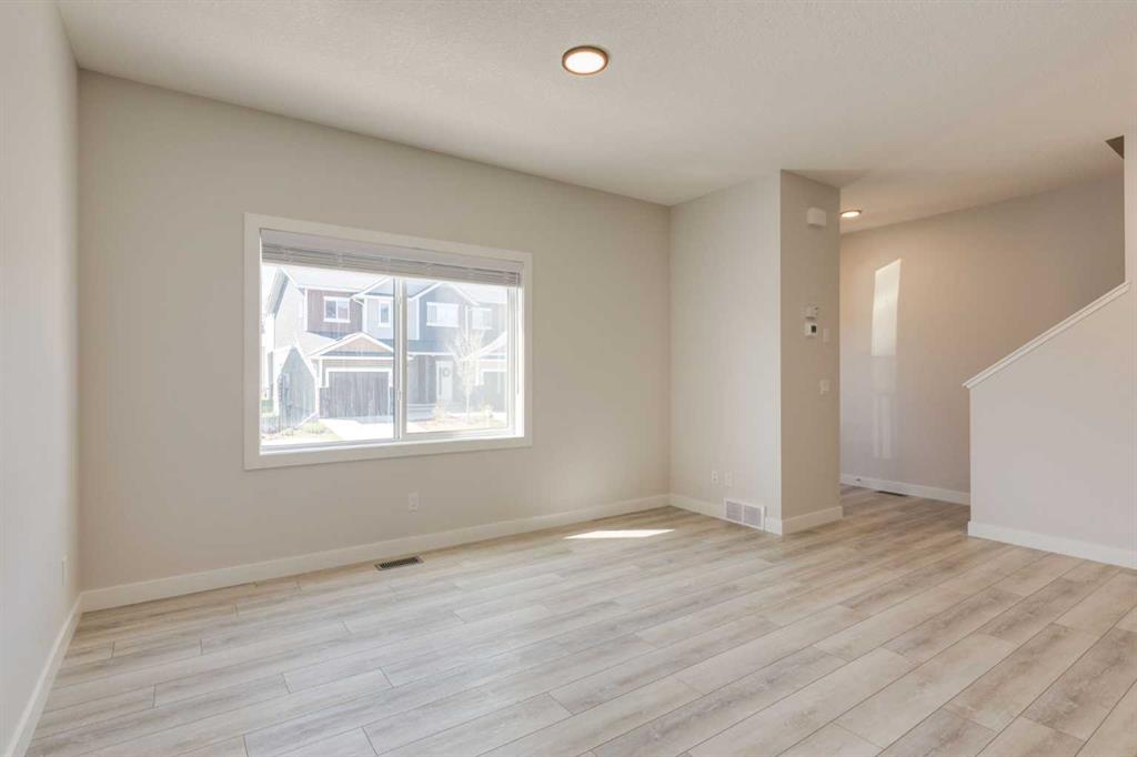 Additional image 6 of 31 Tuscany Summit Square NW, Calgary, AB, T3L 0G1