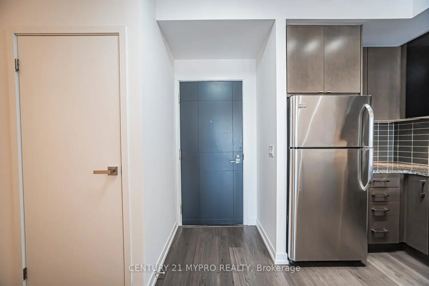 Additional image 3 of 89 Dunfield Avenue 2803