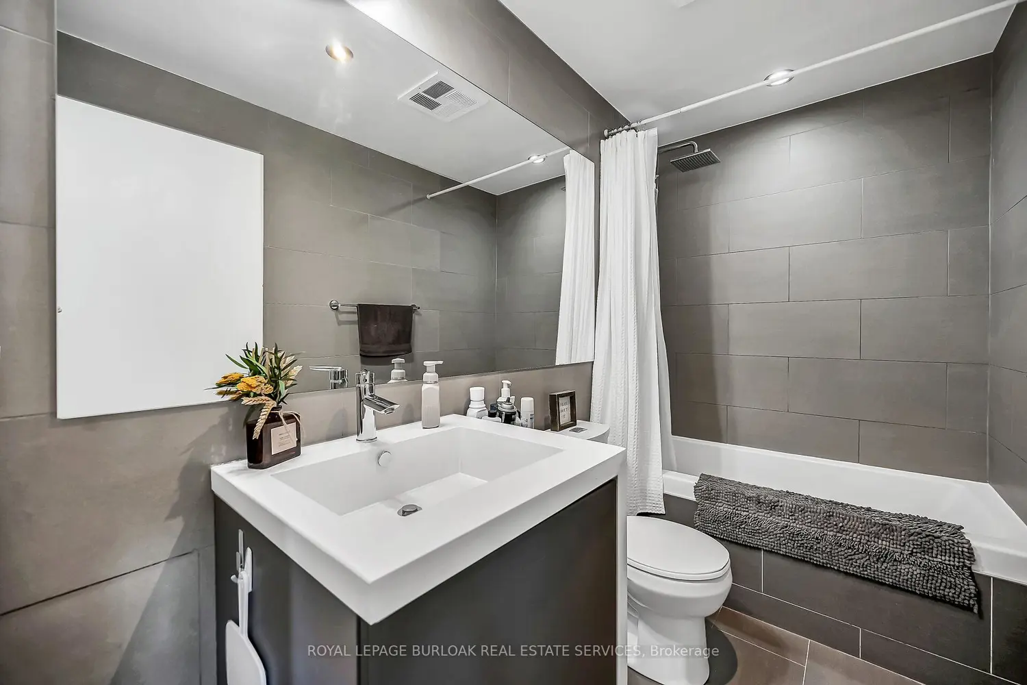 Additional image 10 of 1201 Dundas Street 902